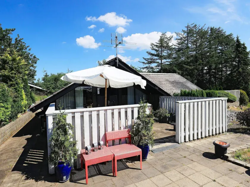 8 Personen Ferienhaus in Løgstør - Image 1