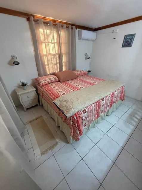 Acolhedor e independente apartamento de 2 quartos localizado na movimentada costa sul - Image 1