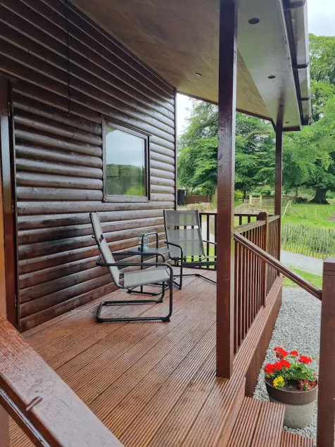 Oak Tree Cabin - Image 1