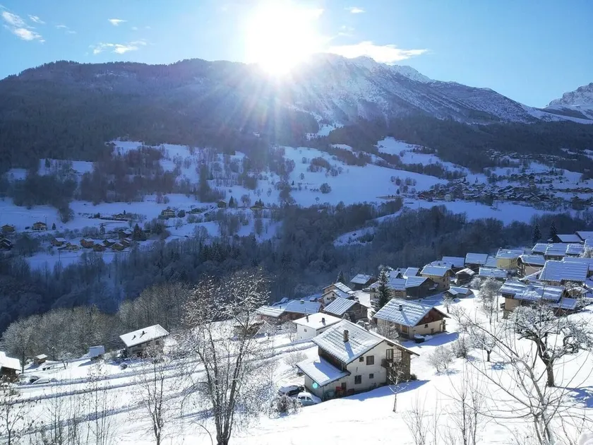 Chalet 120m2/4ch 8mn from Doucy & Valmorel - Image 1