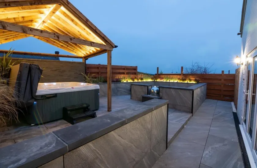 Boutique Yorkshire cottage with hottub - Image 1