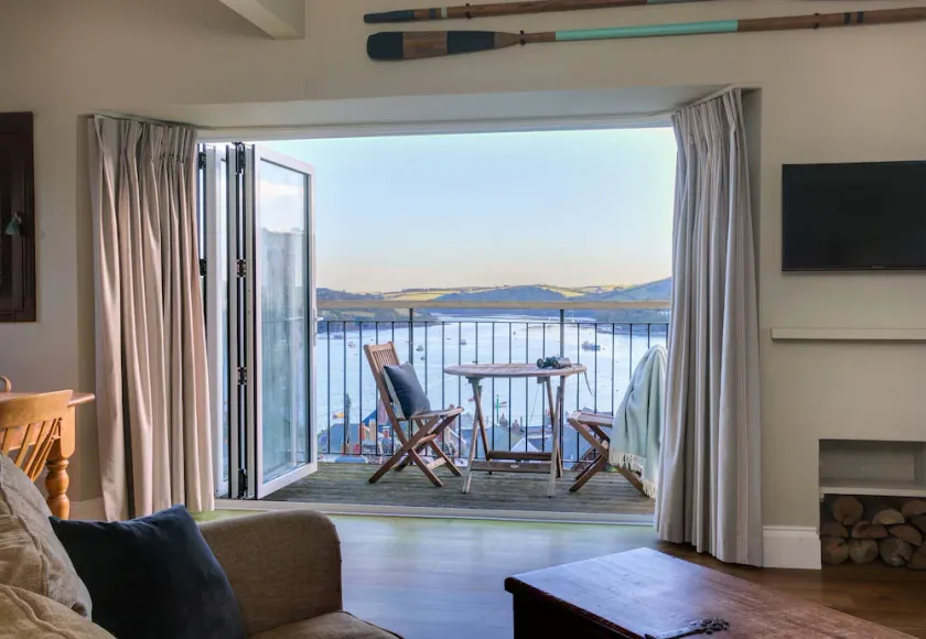 Magdala - 5 BR property Sleeps 10 w/stunning views - Image 1