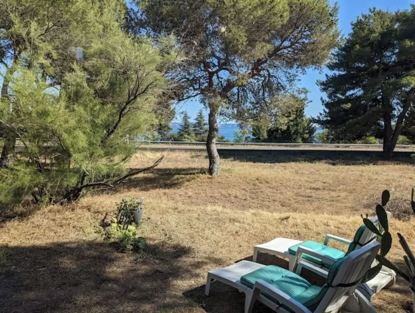 Independent studio 35m2 facing pond and beach - Image 1