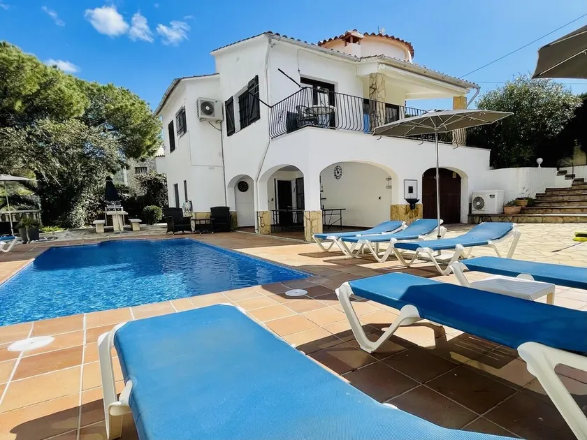 Villa Tramuntana by Costabravaway - Image 1