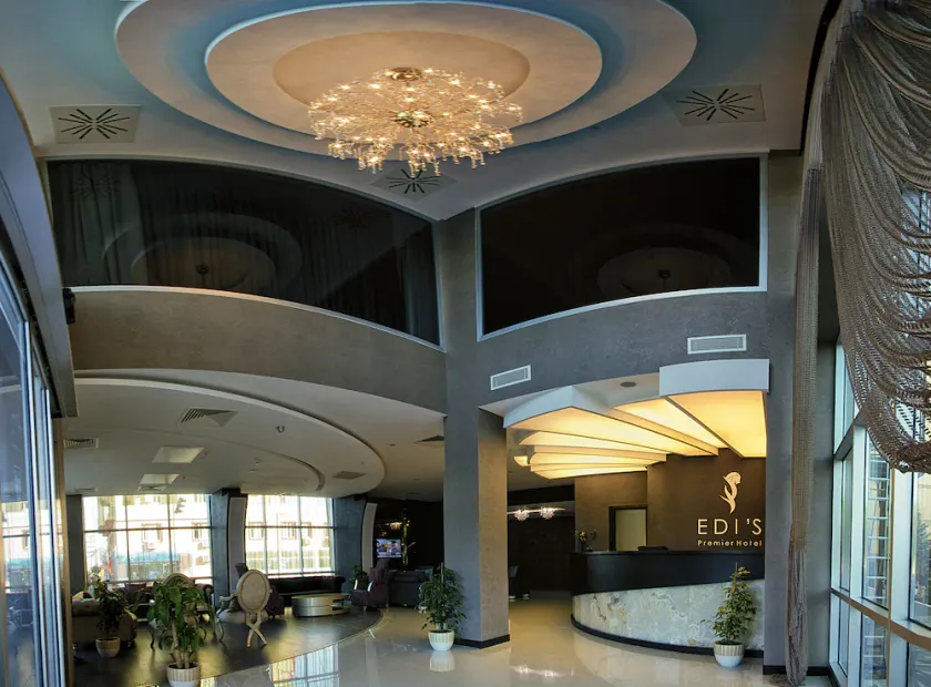 Edis Premier Hotel - Image 1