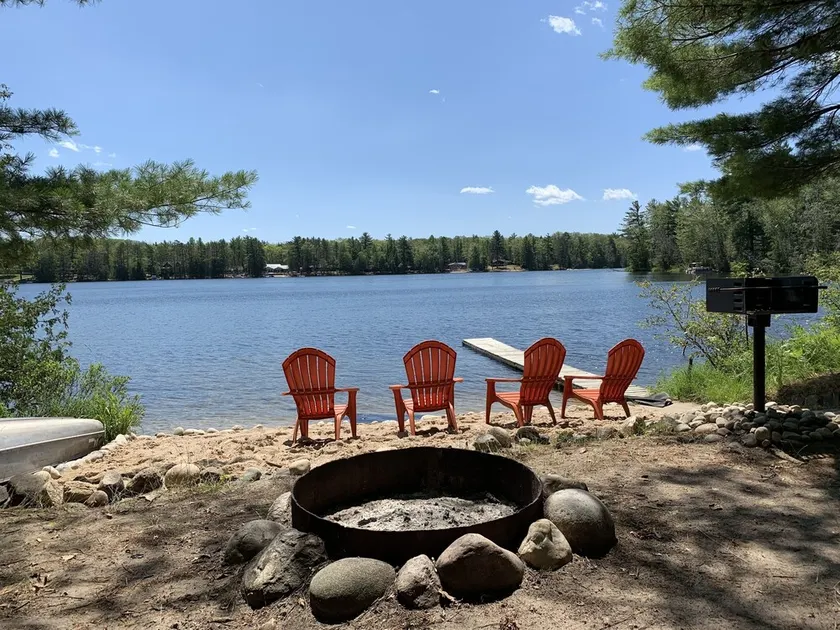 Bailey’s Rustic Lakehouse on beautiful, All-Sports Tee Lake in Lewiston, MI. - Image 1