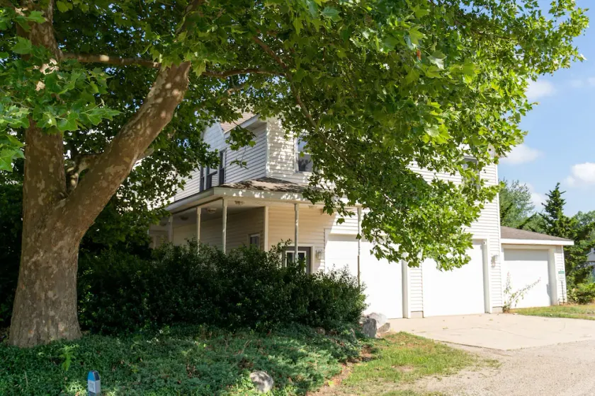 Privat og afsondret leje ved Kalamazoo-floden - Image 1