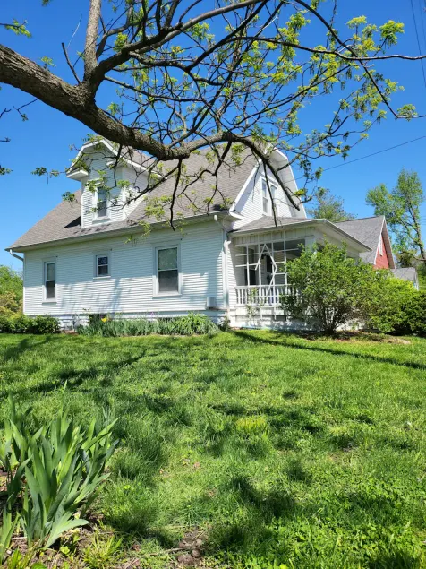 Morgan Manor - Your Home Away from Home! 3 BR/2 BA Two-Story House! - Image 1