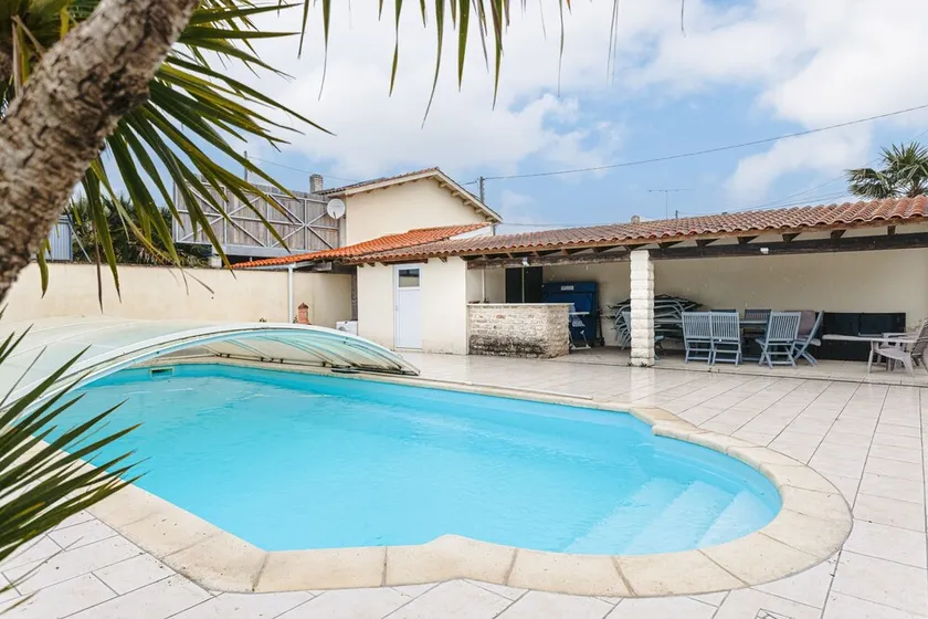 Casa 'Maison Boyardville Piscine Chauffée' con piscina climatizada a 900 m de la playa - Image 1