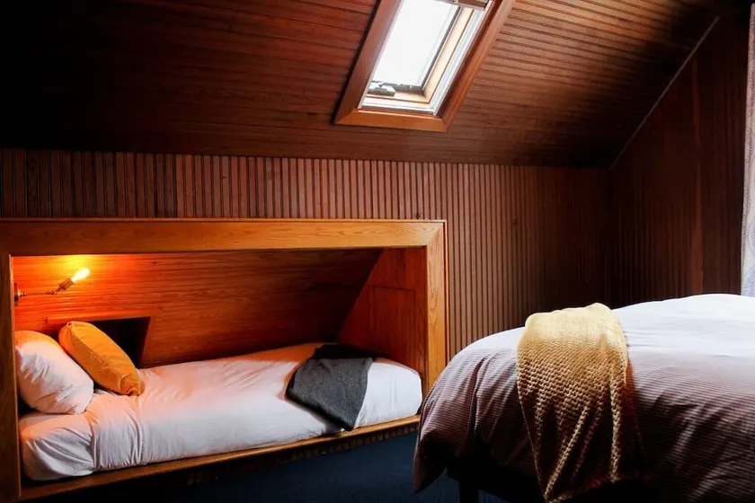 Accommodation near Seaview Beach - 0.7 Miles Away | Free On-Site Parking - Image 1