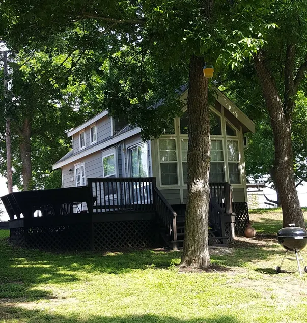 Camp Willow Cottage 2 Lake Dunlap Guadalupe River - Image 1