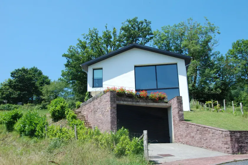 Designed for big families who want to combine mountain, beach and tourism, - Image 1