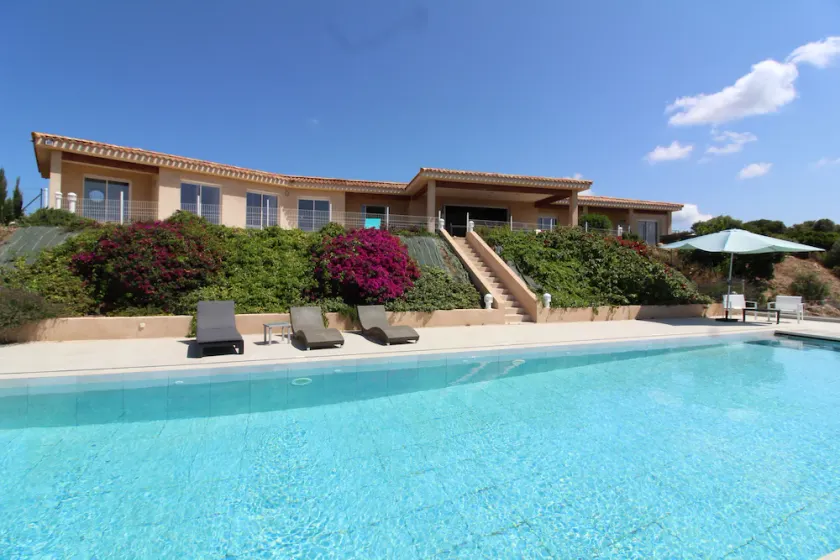 Wunderschöne Villa beheiztes Schwimmbad Jacuzzi Panoramablick auf das Meer 3 km vom Strand entfernt - Image 1