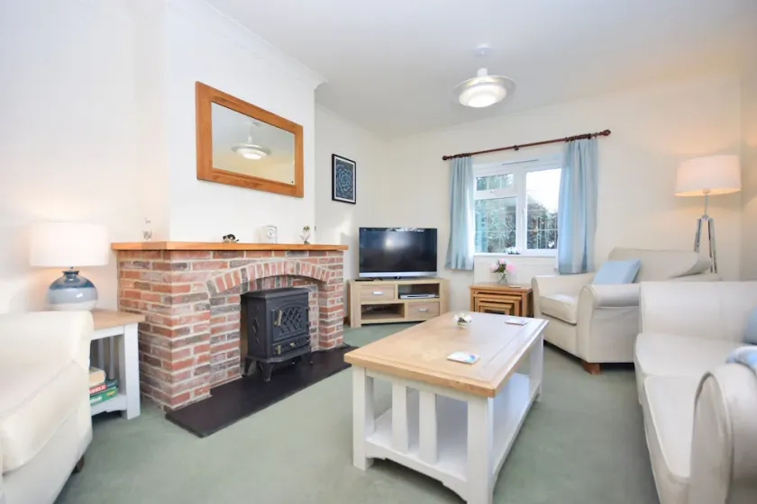 Little Crossways , Goodwood -  an annexe that sleeps 2 guests  in 1 bedroom - Image 1