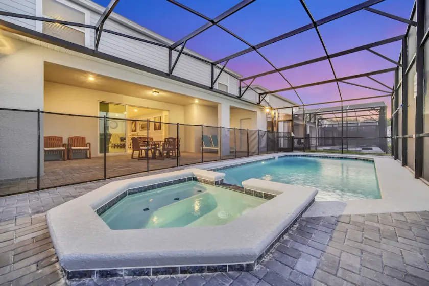 Villa with Heated Pool+Spa - Near Disney, Universal Studios and Beaches! - Image 1