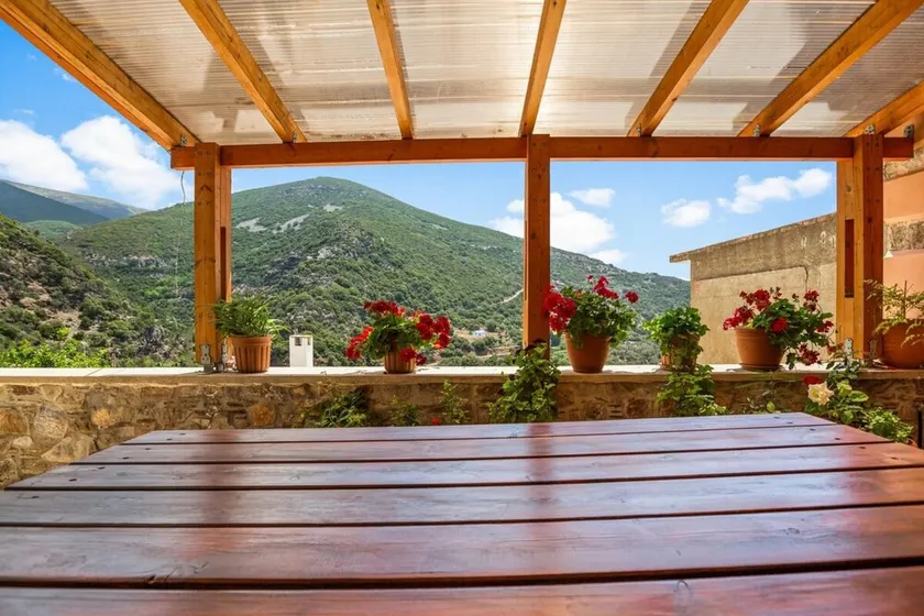 Maria's House with View in Kambos - Image 1