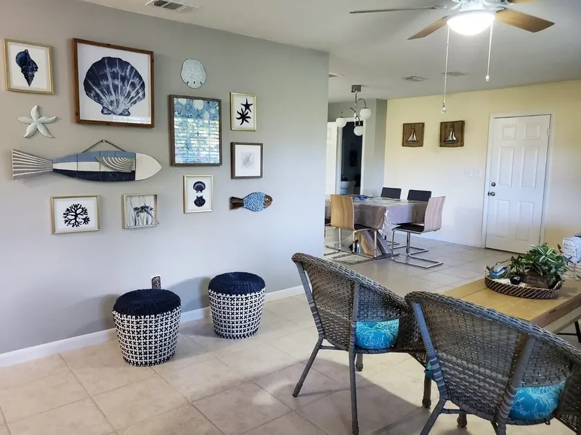 VeroHouse: 3BR 2BA, pet friendly, beautiful fenced back yard, quiet neighborhood - Image 1