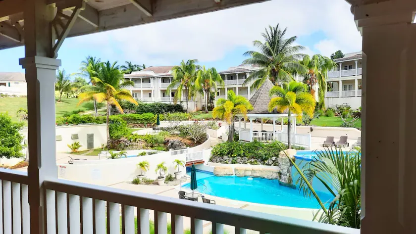 GreenPeiz Barbados | Sea Views | King Bed | Gated Community - Image 1