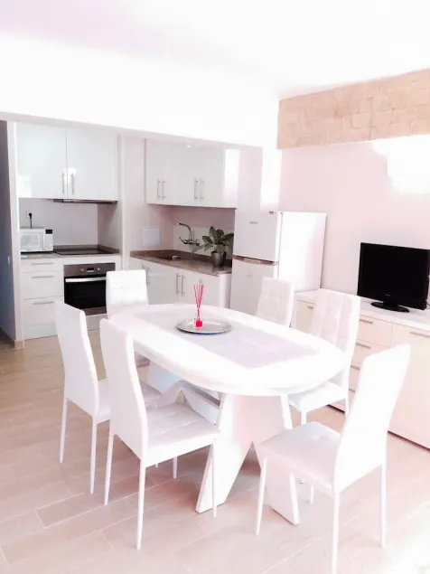 Appartement de plage moderne en première ligne avec air conditionné - Image 1