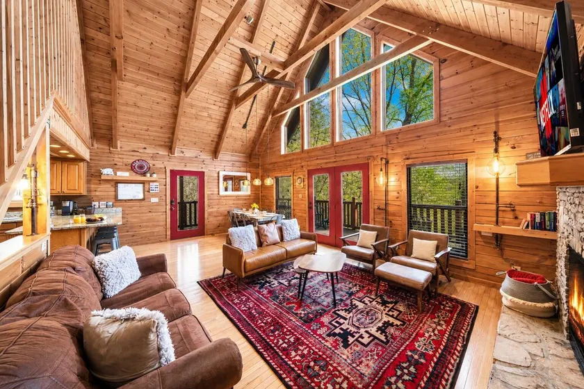 5 Star rated cabin, 2 min to Pigeon Forge, Pet-friendly, HotTub, Game room, Pool - Image 1
