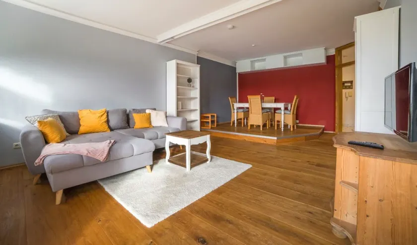 Large bright apartment in the middle of the countryside, family and pet friendly - Image 1