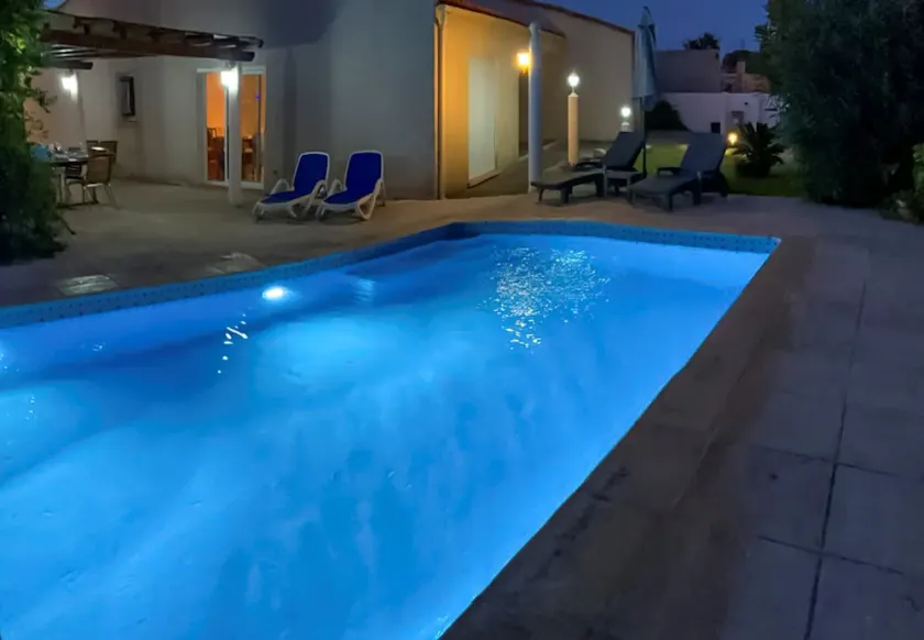 Villa auf einer Ebene - Klimaanlage / Pool / Garten - In der Nähe der Strände Geschäfte Restaurants - Image 1