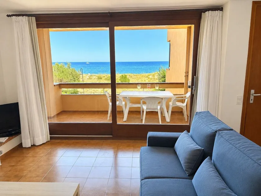 Apartment with garden & pool - First line Pals beach (GM 2H 411) - Image 1