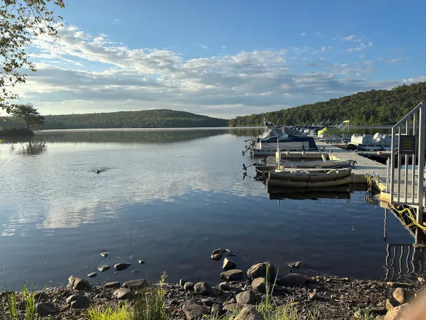 Lake Harmony Beautiful Townhome with Ski Slope Views, privacy-clean and cozy! - Image 1