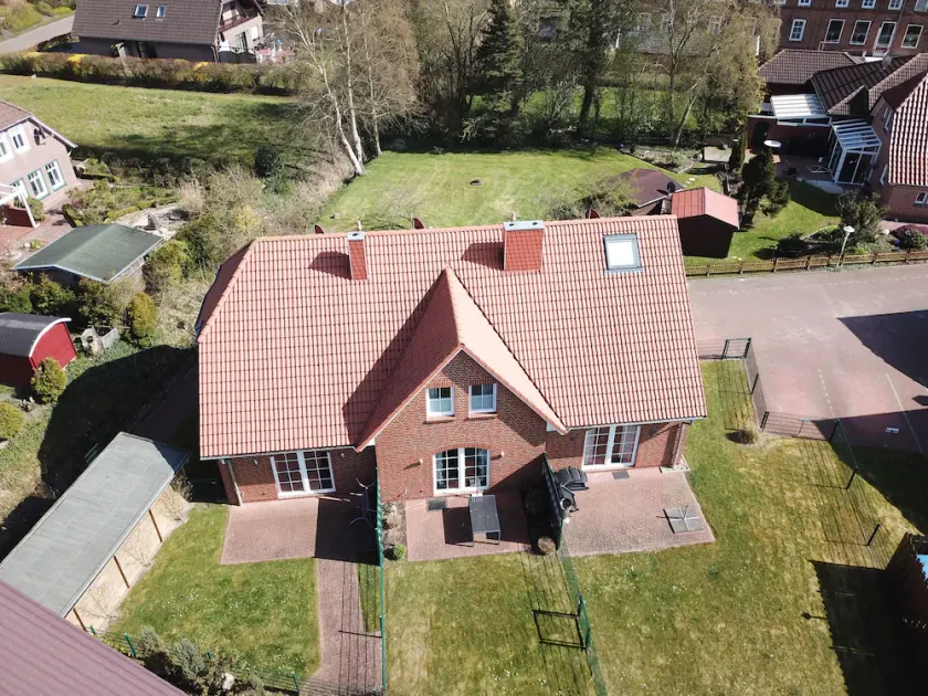 Reihenendhaus in Ruhiger Lage mit Wasserzugang - Image 1