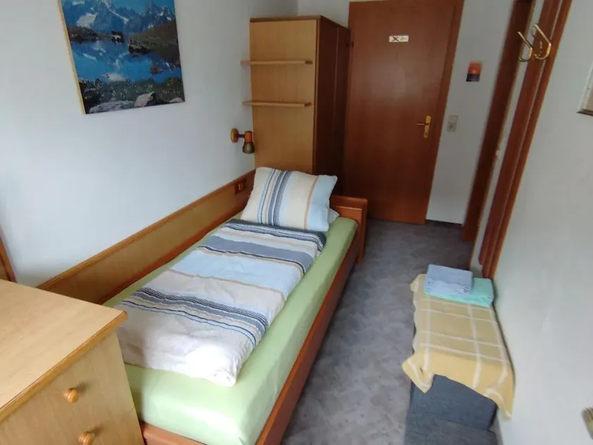Single room with shower, WC - Gästehaus Almvater - Image 1
