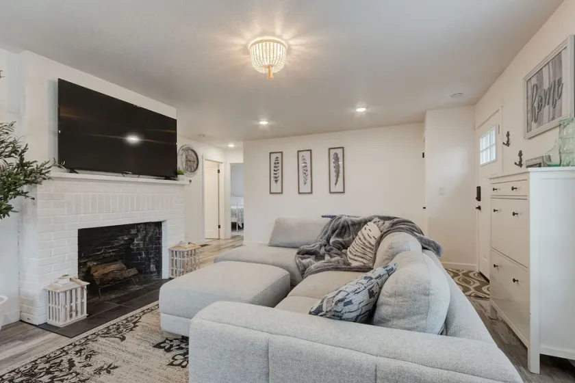 Updated home in Vancouver. King bed. - Image 1