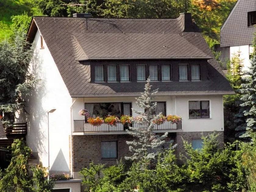 Gästehaus Karbach - Image 1