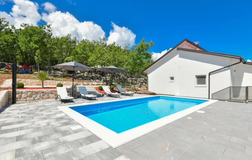 Pet Friendly Home In Drum - Image 1