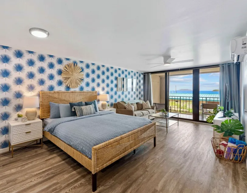 Charming Beach Condo w/ Balcony - Image 1