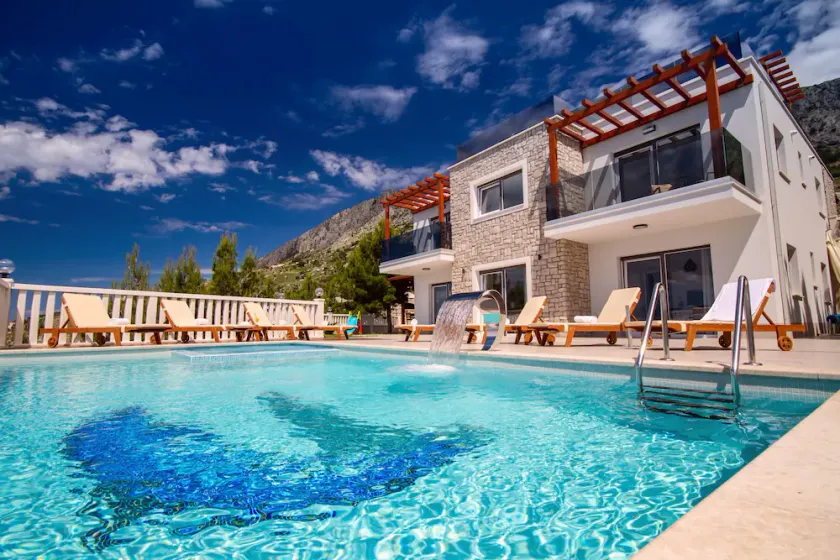 Villa MIRNA with heated pool & whirlpool, traditional wine bar, 150m from sea - Image 1