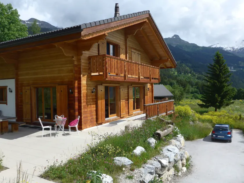 Crans Montana - Large and modern chalet with stunning views in a quiet setting - Image 1