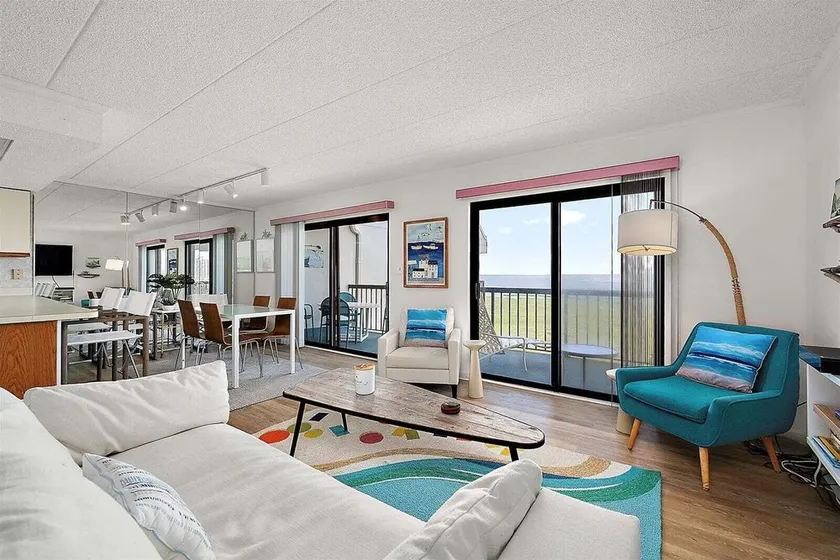 Spacious Condo with Beautiful Bay Views from 24`wide Covered Balcony! - Image 1