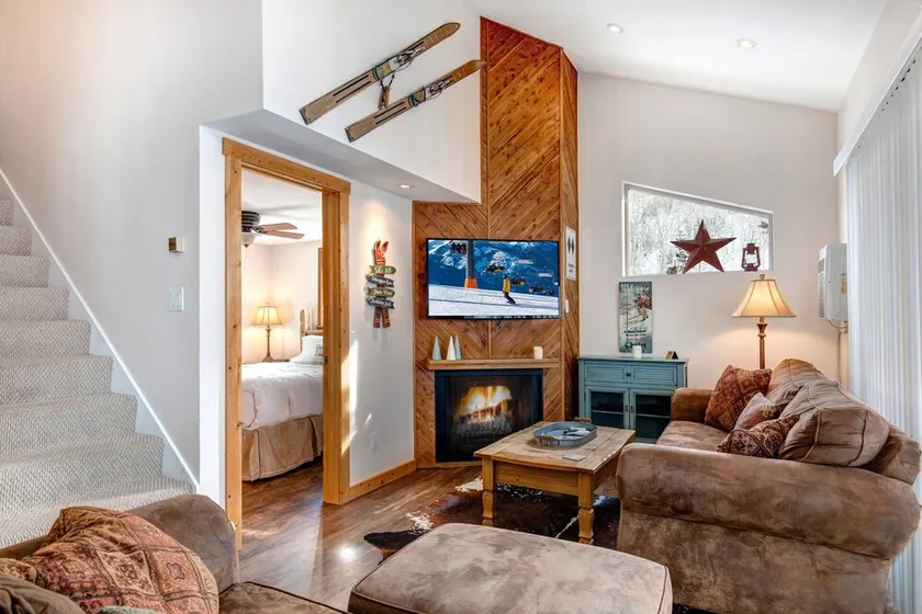 3 Bedrooms, 2 Baths, 1200 Sq Ft | Sleeps 8 | Moose Mgt 632 - Image 1