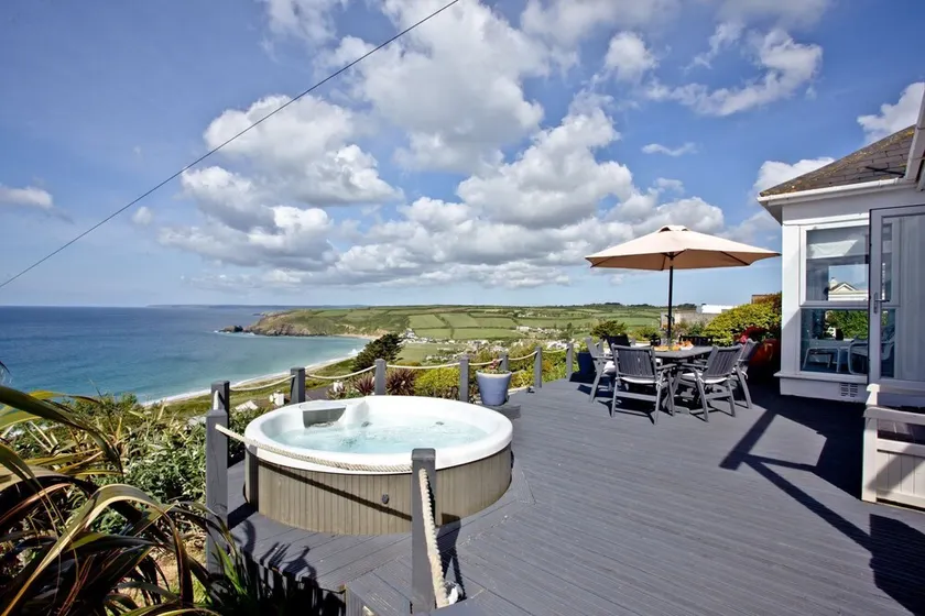 Spindrift -  Hot Tub - Free Parking and WiFi - Pet Friendly - Image 1