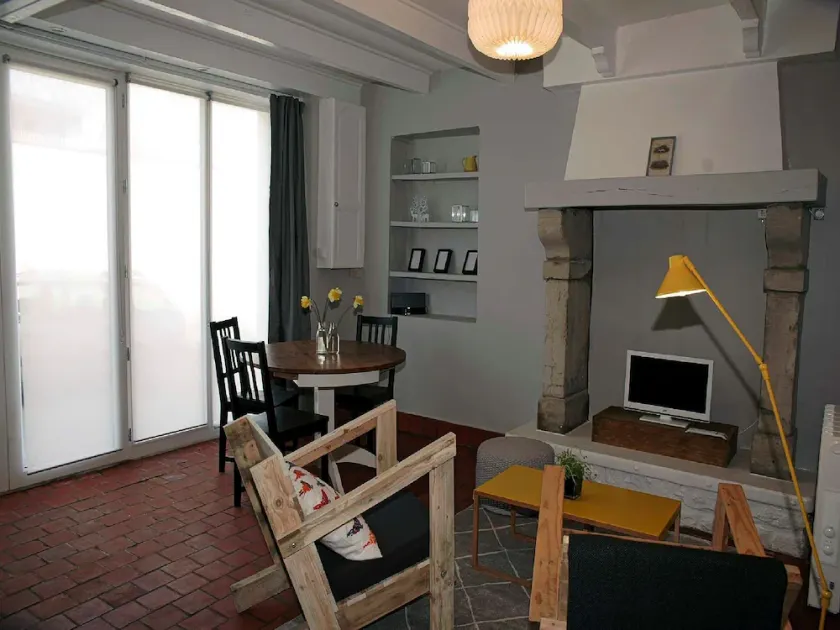 apartamento nuevo de 40 m2 - Ideal ubicación a 1 minutos a pie desde el puerto - Image 1