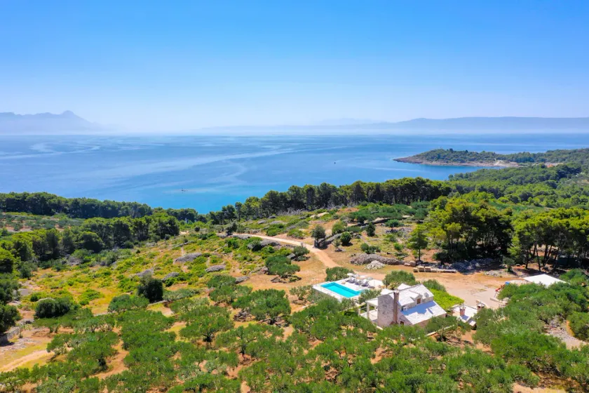 Unique villa with salted swimming pool, amazing sea view - Image 1