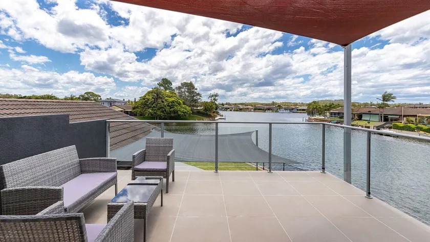 49 King George Parade - Image 1