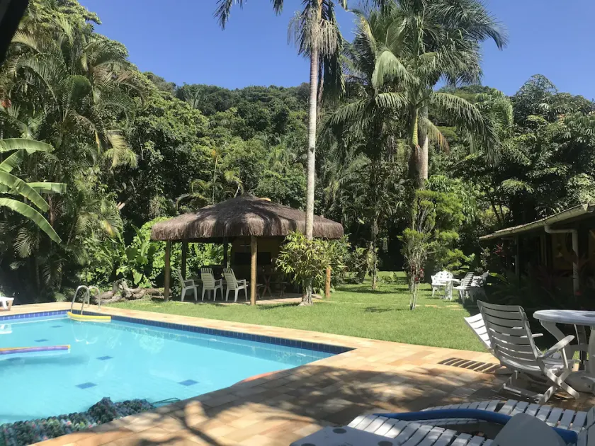 Beach house with lots of greenery, a true beach country house.<br> 24-hour security. - Image 1