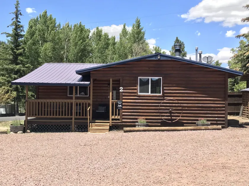 Big Bear Cabin at White Mountain Lodge - Image 1