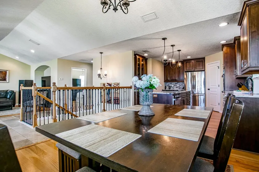 Beautiful 3-level home steps from the beach w/WiFi, washer/dryer, & central AC - Image 1