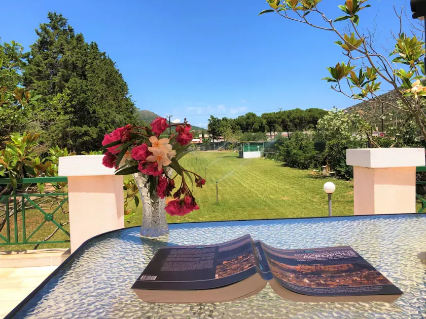 Pink White Marathon Villa 5 'zum Strand - Image 1