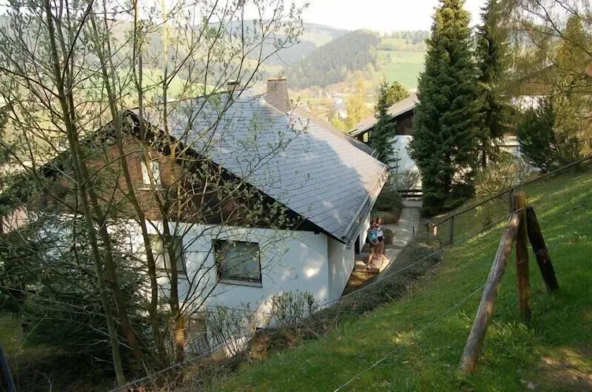 Tranquilamente localizado e espaçosa casa de férias perto de Willingen, com belas vistas - Image 1