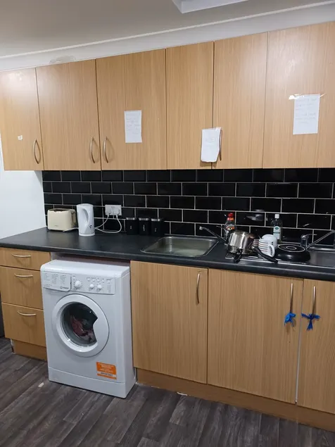 Bedroom in Gants Hill - Image 1