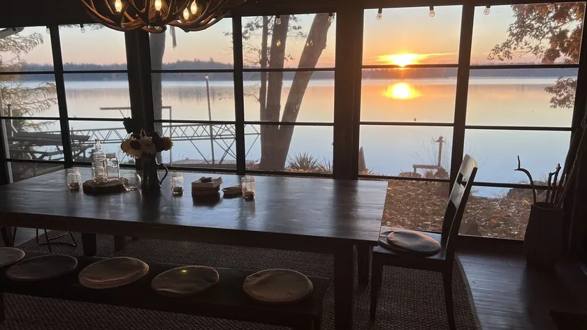 Beautiful Belmont Lake Cottage - Image 1