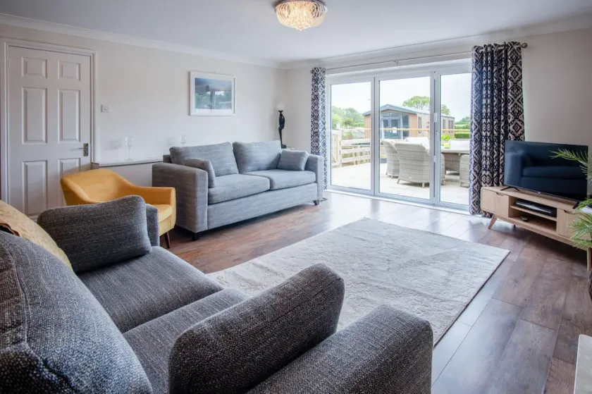Ridgeway Meadow Bungalow - 3 Bedroom - Manorbier - Image 1